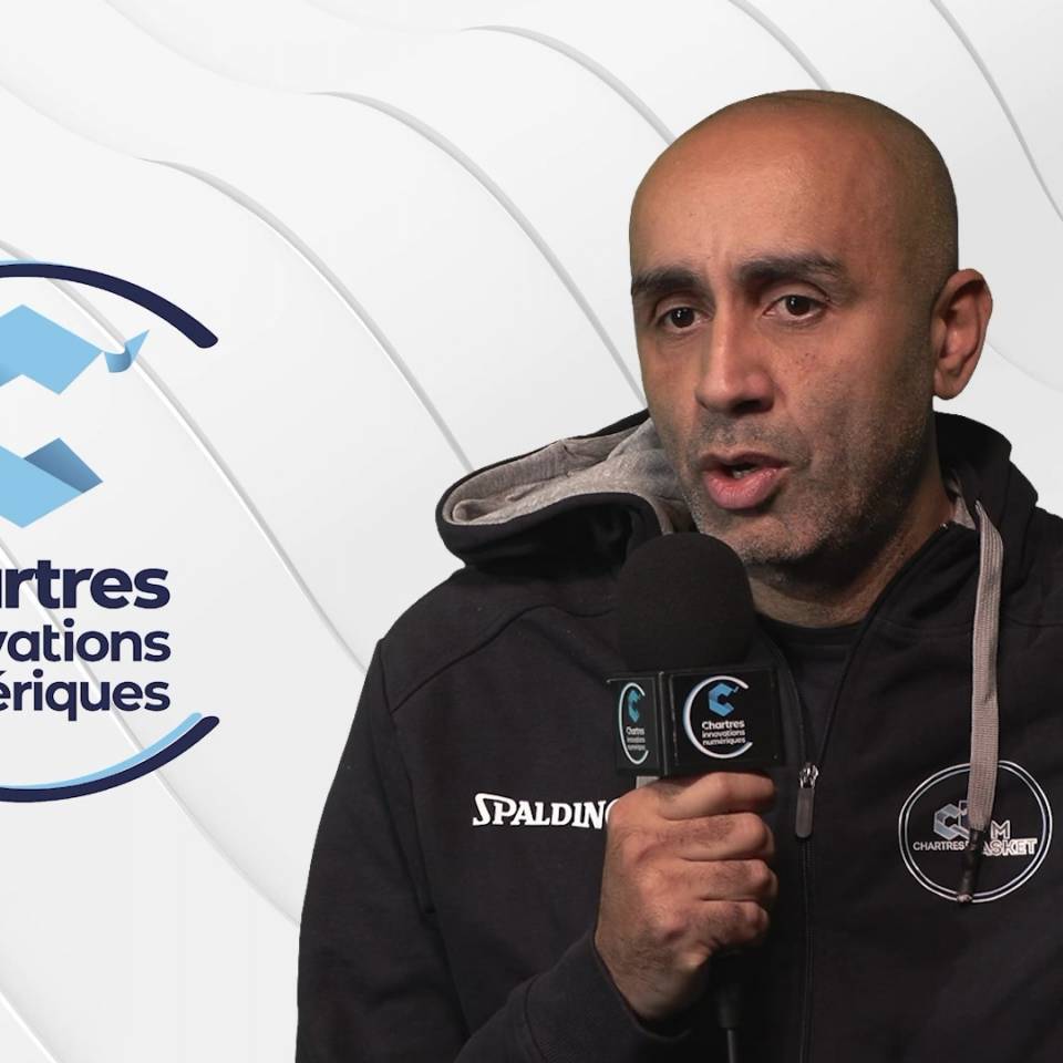 🔵 C’est l’heure de la conf’ du @cchartressports 

Et avant de parler du match de demain soir face à @aurore_vitre_basket, Moatassim fait le point sur cette phase aller et sur la physionomie de notre #TeamCCBM🔵⚪️ qui tient ses promesses ! 

Maintenant, place aux matchs retours qui annoncent du lourd ! 

On espère que vous serez au rdv !

#passionbasket #basketball #basketmasculin #chartres #chartressports #nm1 #ffbb