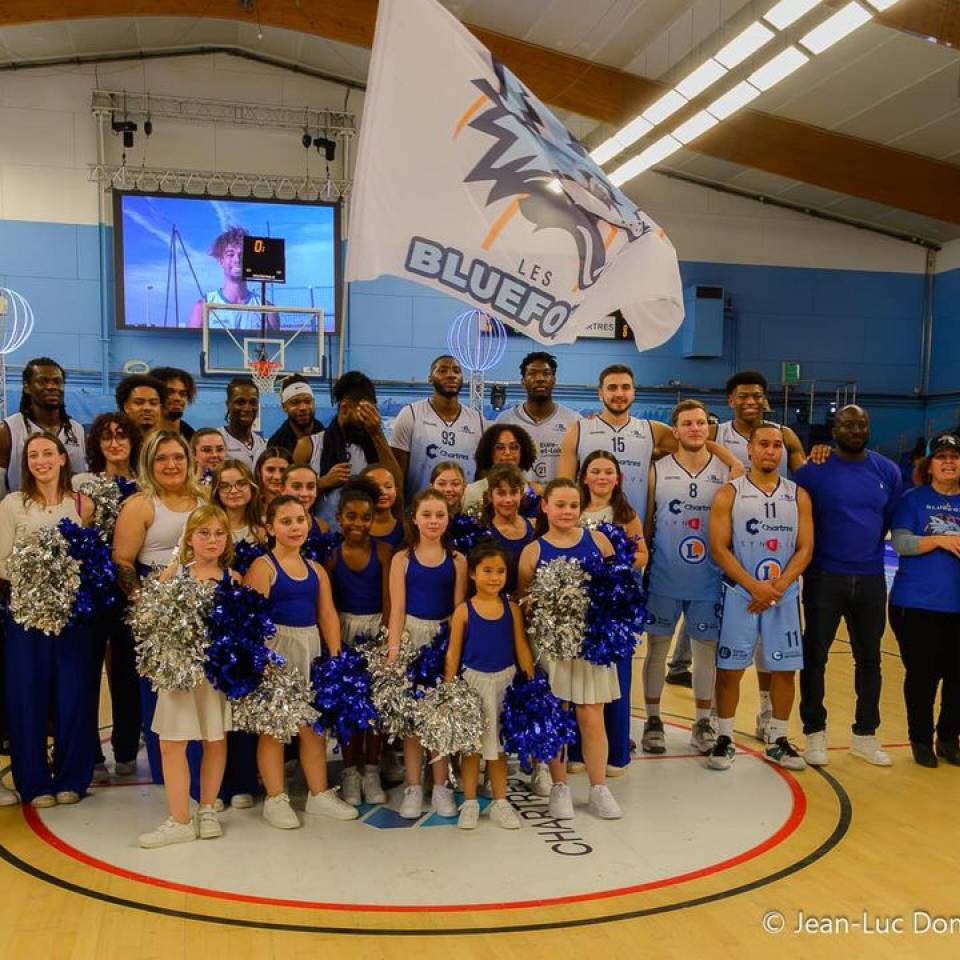 📸 Album photos

Découvrez l’album photos de la victoire de vendredi dernier face à Quimper. 

✌️

Crédit : Chartres Objectif 

#basketball #basketchartres #nm1 #ffbb