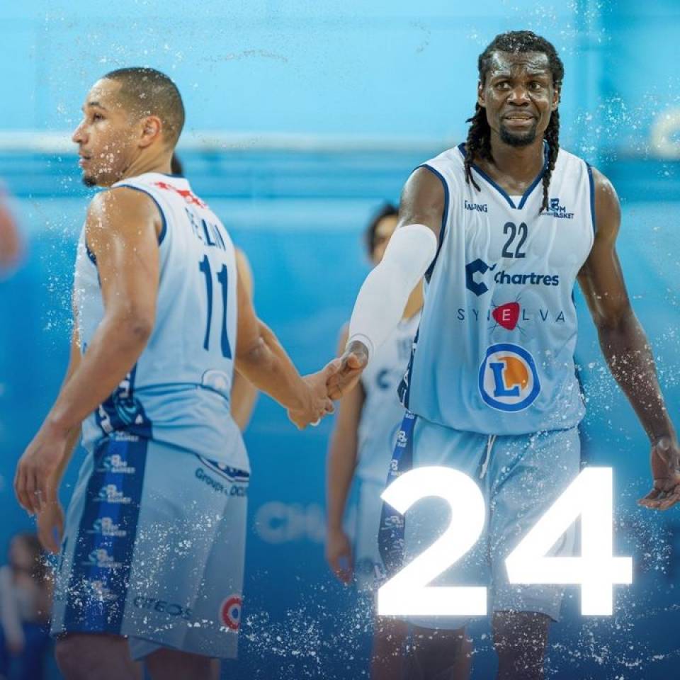 🎄Team Spirit

📷 @stqrt__

#baskekmasculin #ffbb #nm1 #basketball #chartres #chartressports #smile