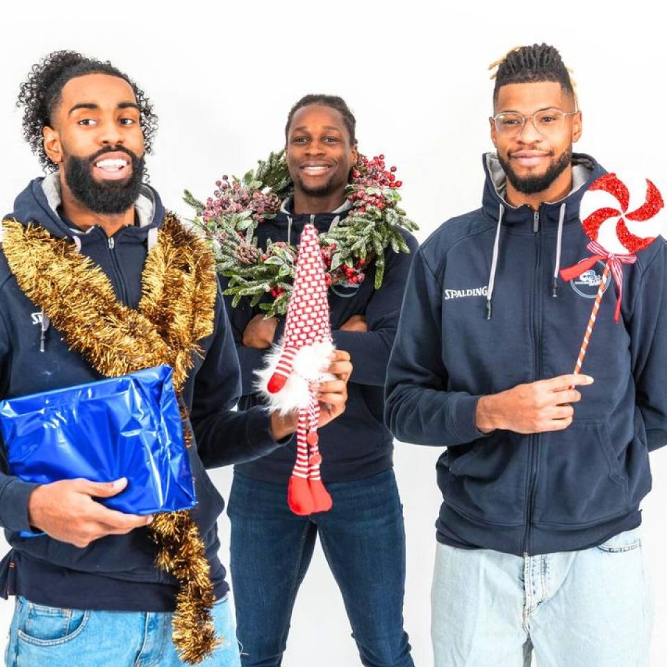 🎄 Joyeuses Fêtes à toutes et à tous !

👉 RDV en 2024 🥳

#TeamCCBM🔵⚪️