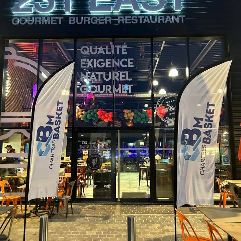 👉Ce soir, le Karting de Chartres accueillait le C'CBM pour la galette de ses bénévoles, supporters, abonnés et pom-pom. Merci à ce fidèle partenaire et à tous.