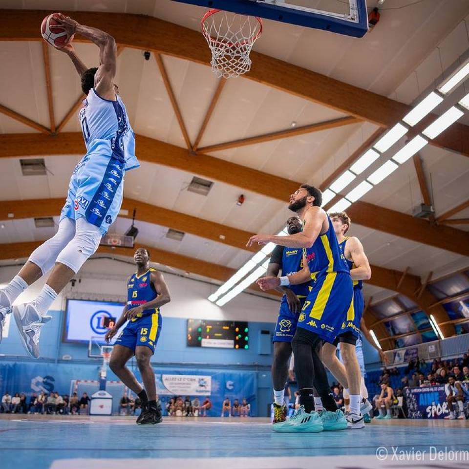 📸 Chartres 97 - 57 Berck 

Merci à Florent Sigaud et Xavier Delorme pour les photos ! 

#basketball #basketchartres #nm1 #ffbb