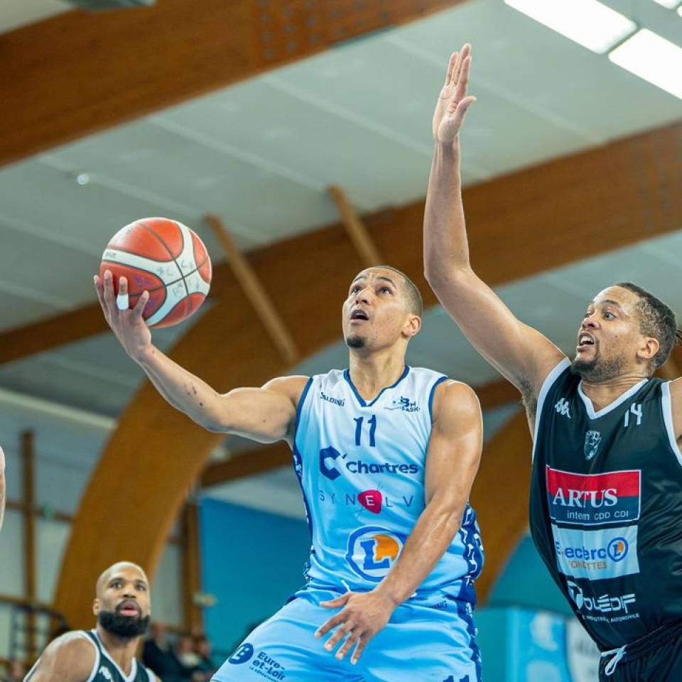 👉 J-5 avant notre retour à la Halle !

⛹🏻‍♂️ @pellino45

📷 @stqrt__