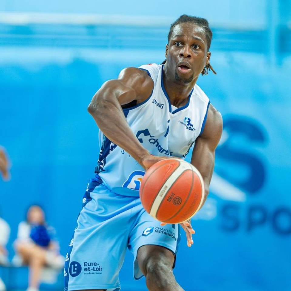 👉 J-3 avant notre retour à la Halle !

⛹🏻‍♂️ @diouldedoumbia

📷 @stqrt__
