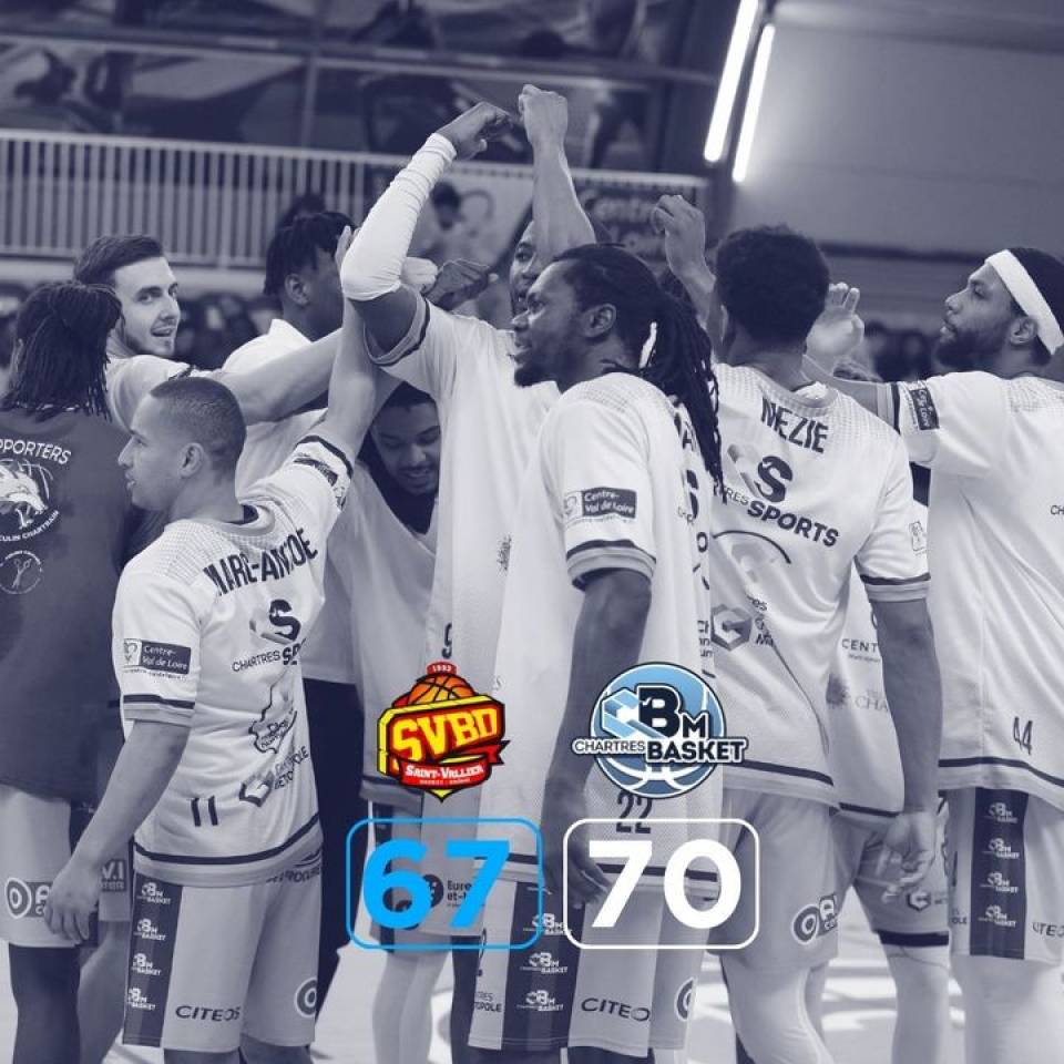 💪 On lâche rien 💪

RDV ultra important vendredi prochain au Colisée !

On compte sur vous !

#basketmasculin #passionbasket #basketchartres #nm1 #ffbb
