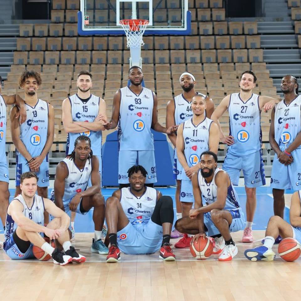 ❌ SOLD OUT ❌

Ce soir, vous serez + de 4000 voix à encourager notre #TeamCCBM !

Du jamais vu dans toute l'histoire du C'Chartres Basket Masculin !

👉. Pas de guichet billetterie : il n'y aura aucune place à vendre sur place !

🫶🏻

📷 @aarnaudcommunication