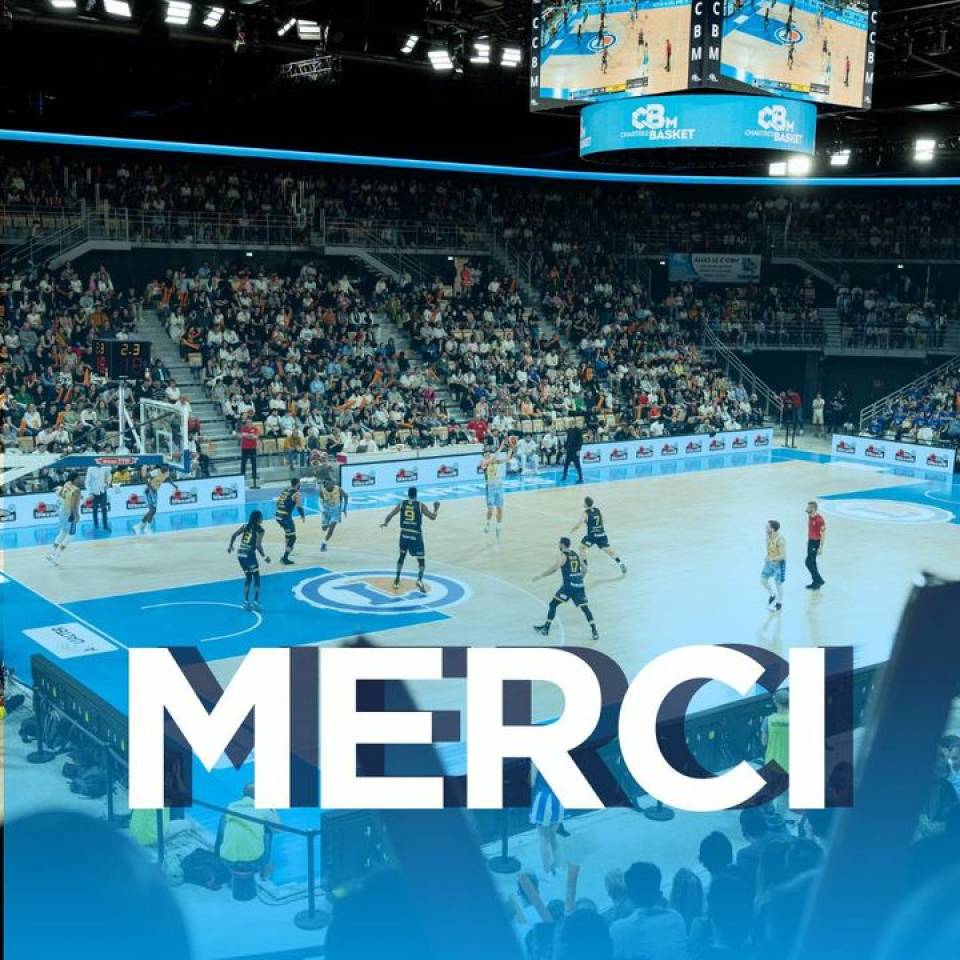 💙 Une pluie de mercis 

Parce que cette soirée était comme on l’imaginait : EXCEPTIONNELLE !  Elle n’aurait pu avoir lieu sans : 

✅ Nos formidables bénévoles qui sont à nos côtés le début et qui ont géré comme des pros cette transition au Colisée 

✅ Nos partenaires qui nous soutiennent et qui ont fait bien plus pour cette grande première ! On continue l’aventure ensemble 💪

✅ Nos spectateurs qui ont mis le feu dans cette arène et qui ont annoncé la couleur pour les prochains matchs ! Votre présence et votre passion ont été un véritable moteur pour nos joueurs sur le terrain.

Au nom de toute l'équipe du CCBM, nous vous remercions du fond du cœur pour votre soutien et votre compréhension.

Ensemble, nous sommes plus forts 💙

#basketball #basketchartres #basketmasculin  #chartressports #passionbasket #chartres #ffbb #nm1
