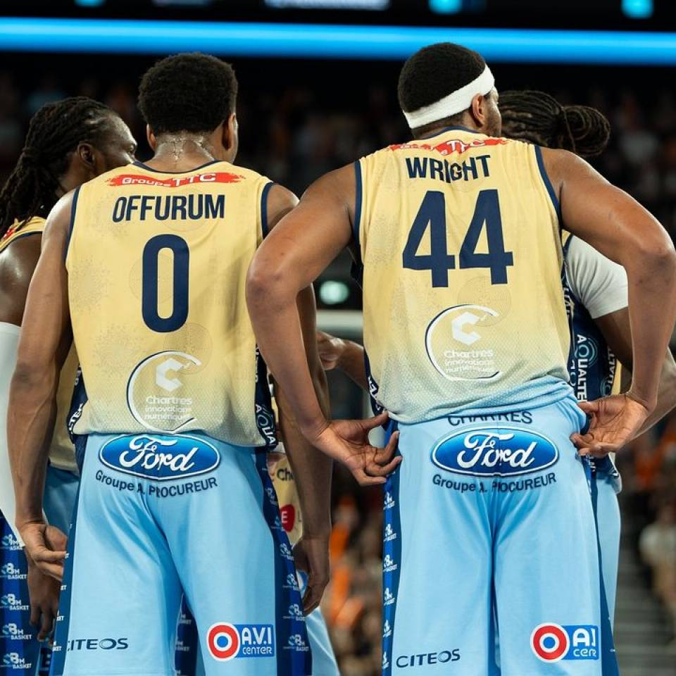 ❌ Alerte déplacement à Caen ❌ 

On va tous à Caen encourager notre #TeamCCBM pour ce dernier match de la Phase 2 qui pourrait peut être être celui de la montée ! 

👉 Oui, car s’ils gagnent mardi et que Hyères venait à perdre …. On vous laisse imaginer la suite ! 

Donc, 2 options s’offrent à vous :
1️⃣ Réserver une place à 12 euros et venir par ses propres moyens 
2️⃣ Réserver une place à 12 euros et venir en bus. Attention, départ à 14h45 ! 

Il reste quelques places pour faire partie de l’aventure et encourager votre équipe !

Inscription sur secretariat@old.ccbm.fr !

#basketball #basketchartres