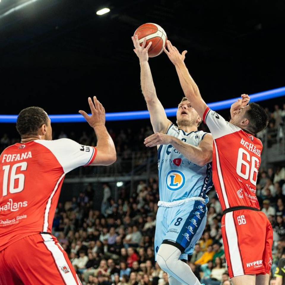 🔥 1/4 de finale retour face à Saint-Vallier 

La billetterie est en ligne ici 👉 www.old.ccbm.fr 

📸 @stqrt__

#basketball #basketballtime #playoffs #playoffsnm1 #basketballlovers #chartres #ffbb